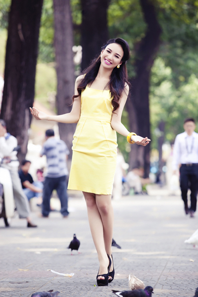 Bộ[-]ảnh[-]được[-]thực[-]hiện[-]với[-]sự[-]hỗ[-]trợ[-]của[-]chuyên[-]gia[-]make-up[-]Phúc[-]Nghĩa,[-]trang[-]phục[-]Nick[-]Dragon.